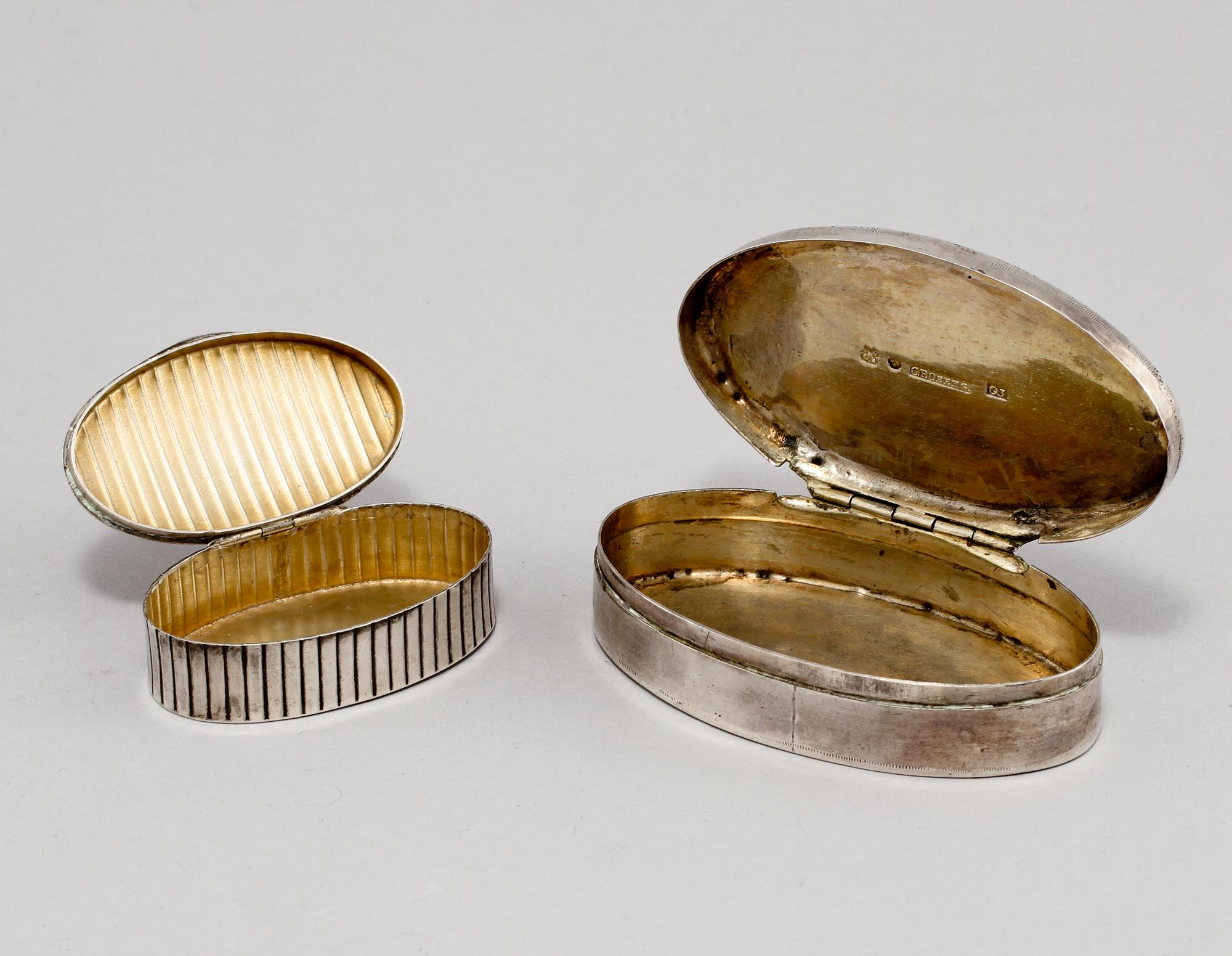 DOSOR, 2 st, silver, 1800-tal respektive 1900-tal. Vikt 67 g.
