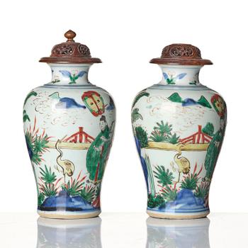 A pair of wucai decorated vases, 17th century.