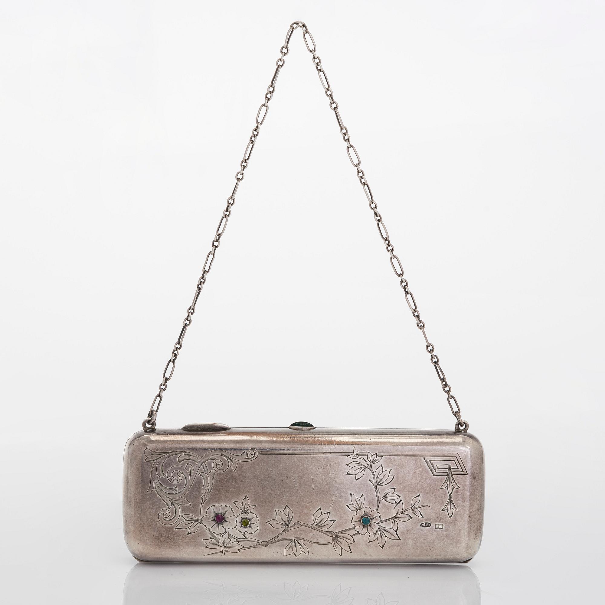 Aftonväska, silver, med färgade stenar, Moskva 1908-1926.