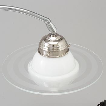 BORDSLAMPA, Saturnus-modell 1900-talets andra hälft.