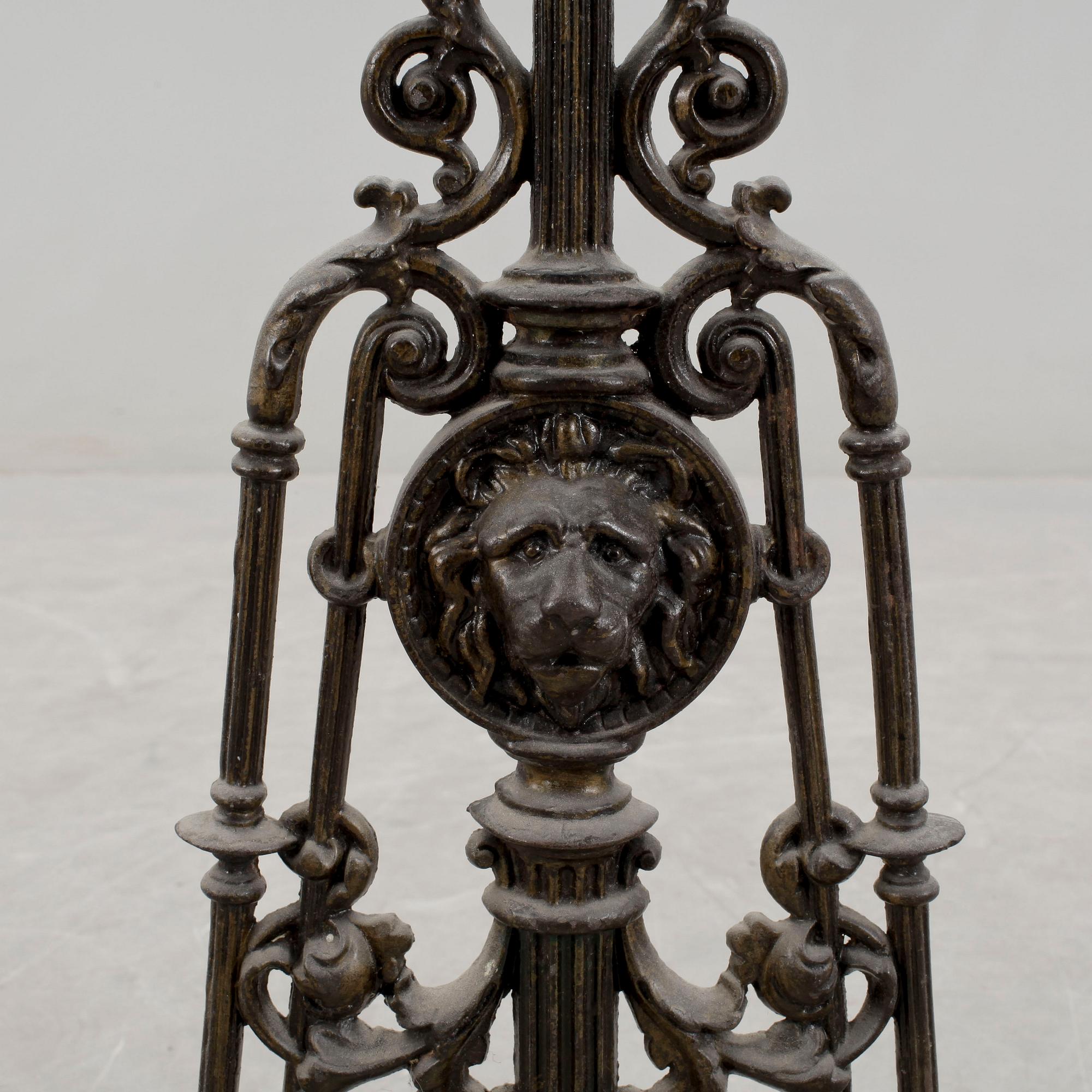 PARAPLYSTÄLL. Gjutjärn. 1900-tal.
