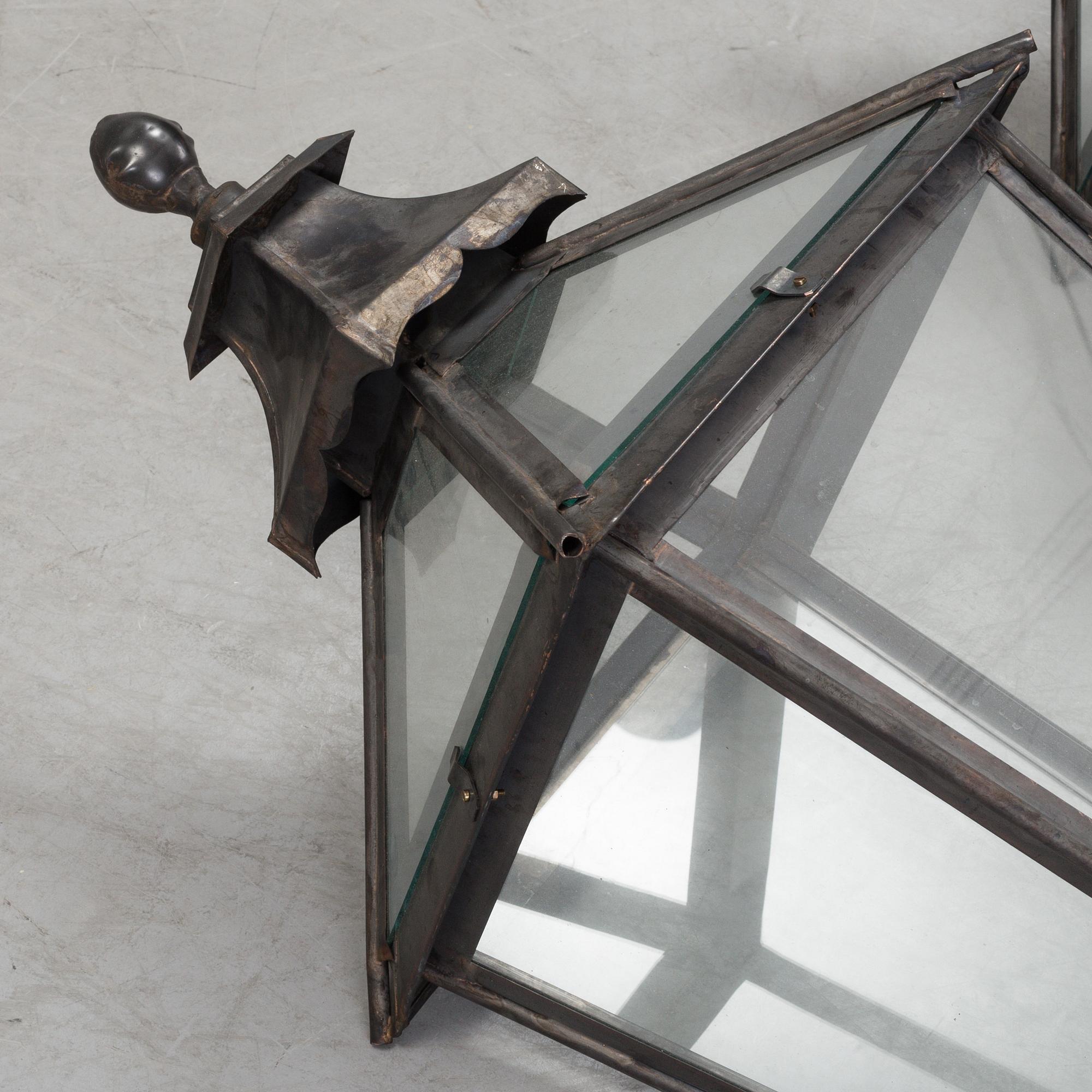 LYKTOR, ett par, Lars Mattson, 1900-/2000-tal.