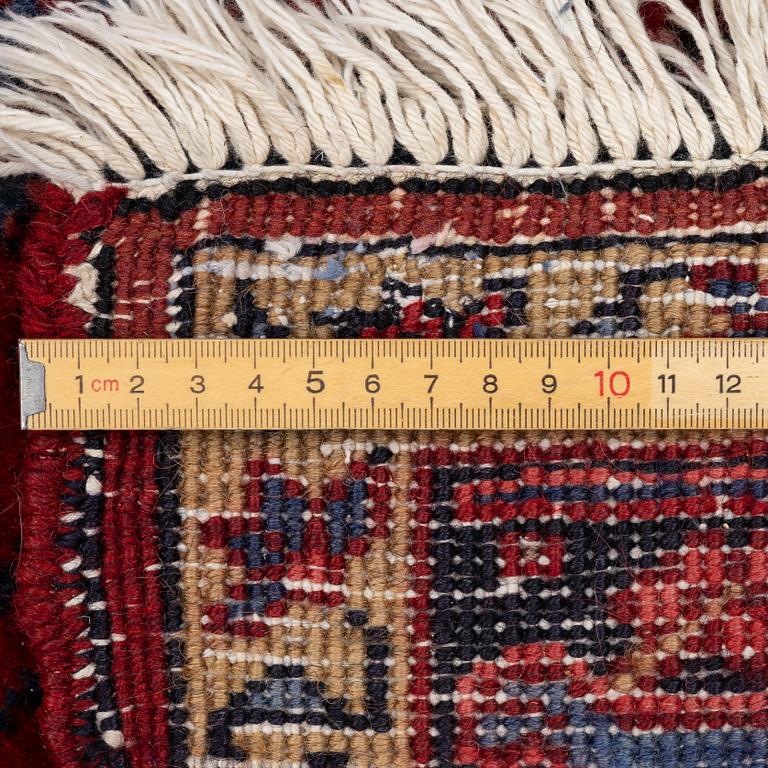 Matta, Old Heris/Gorovan, ca 363 x 271 cm.