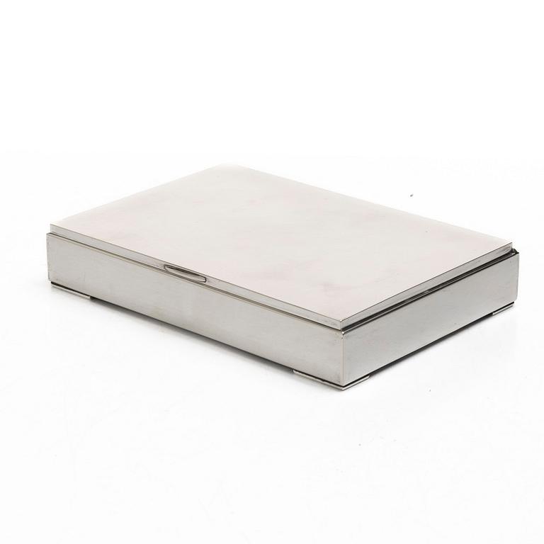 A 20th century sterling silver cigar-box.