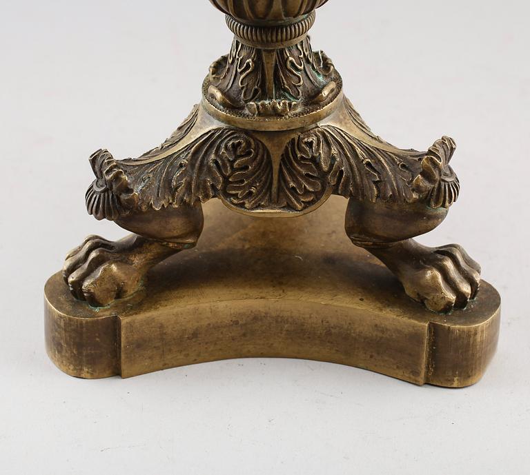 LAMPFOT, brons, senempire, 1800-talets första hälft.