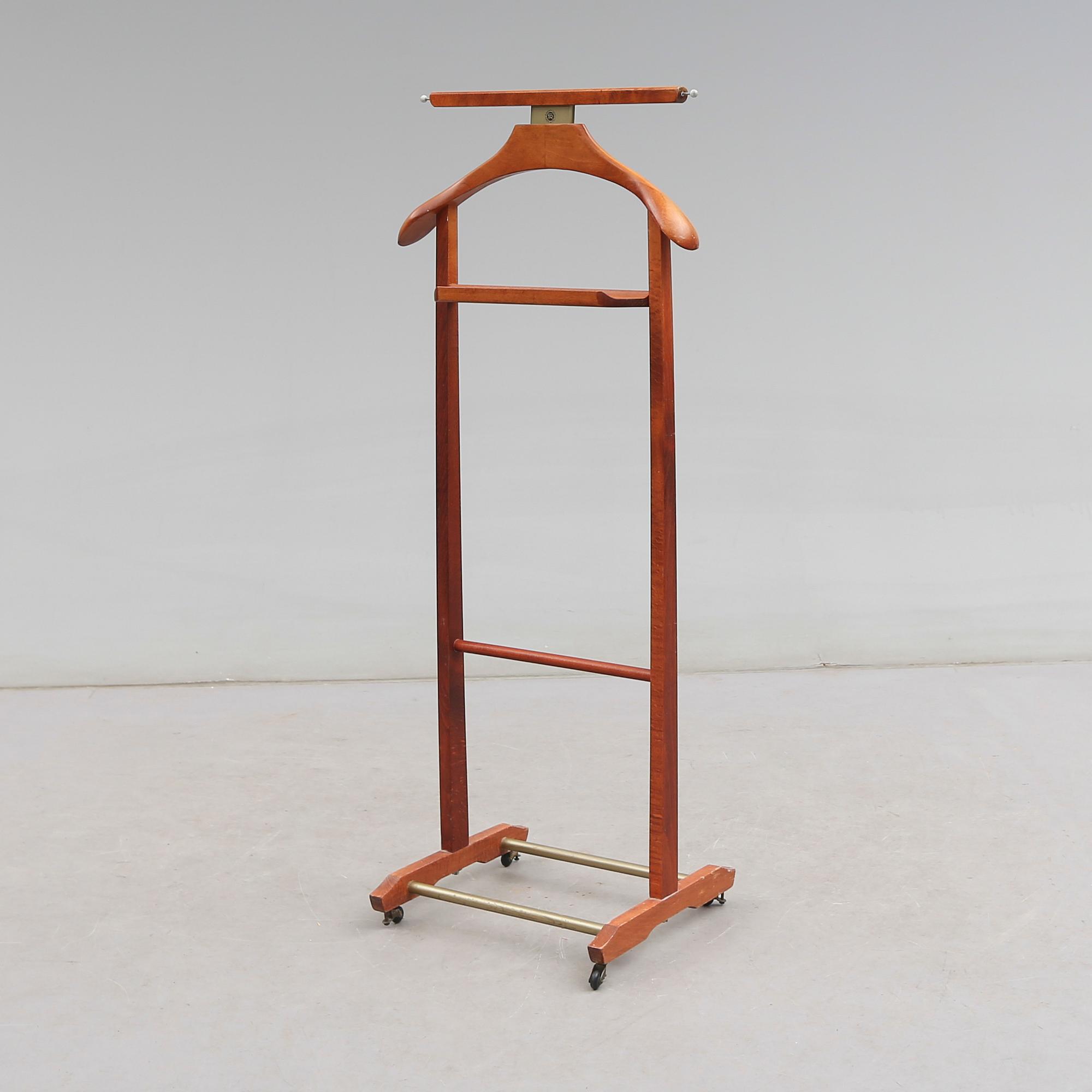 HERRBETJÄNT, Fr, Italien, 1900-talets andra hälft.