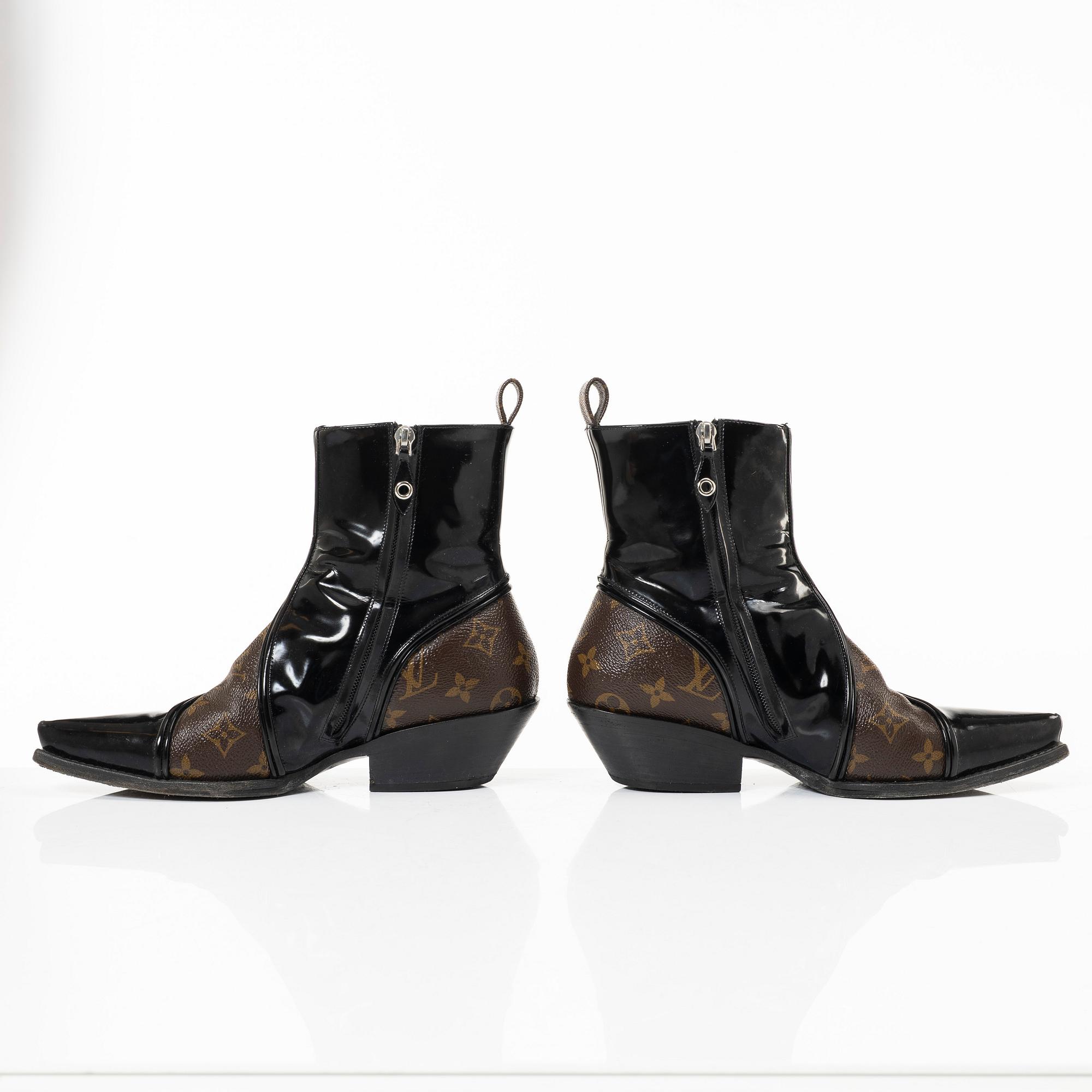 Louis Vuitton, boots, size 37.