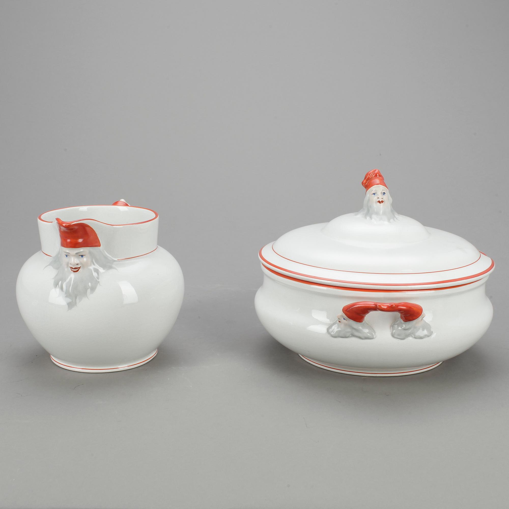 GRÖTSKÅL samt KANNA, porslin, Göteborg, 1900-talets första hälft.