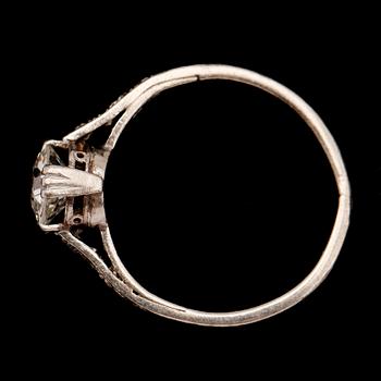 RING, 18 k, solitär briljant 0.70 ct.