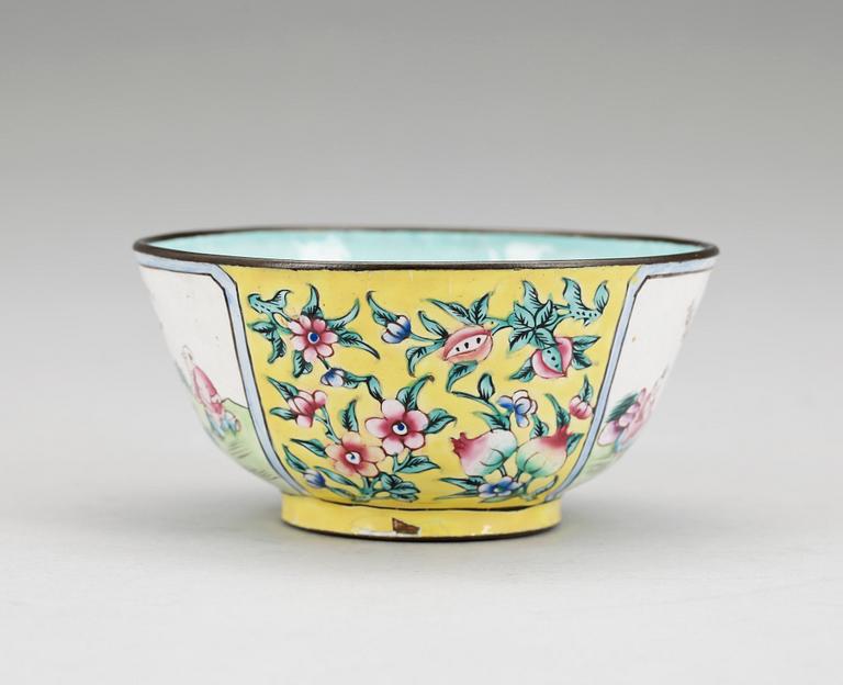 SKÅL, emalj på koppar, Kina, 1700/1800.-tal.