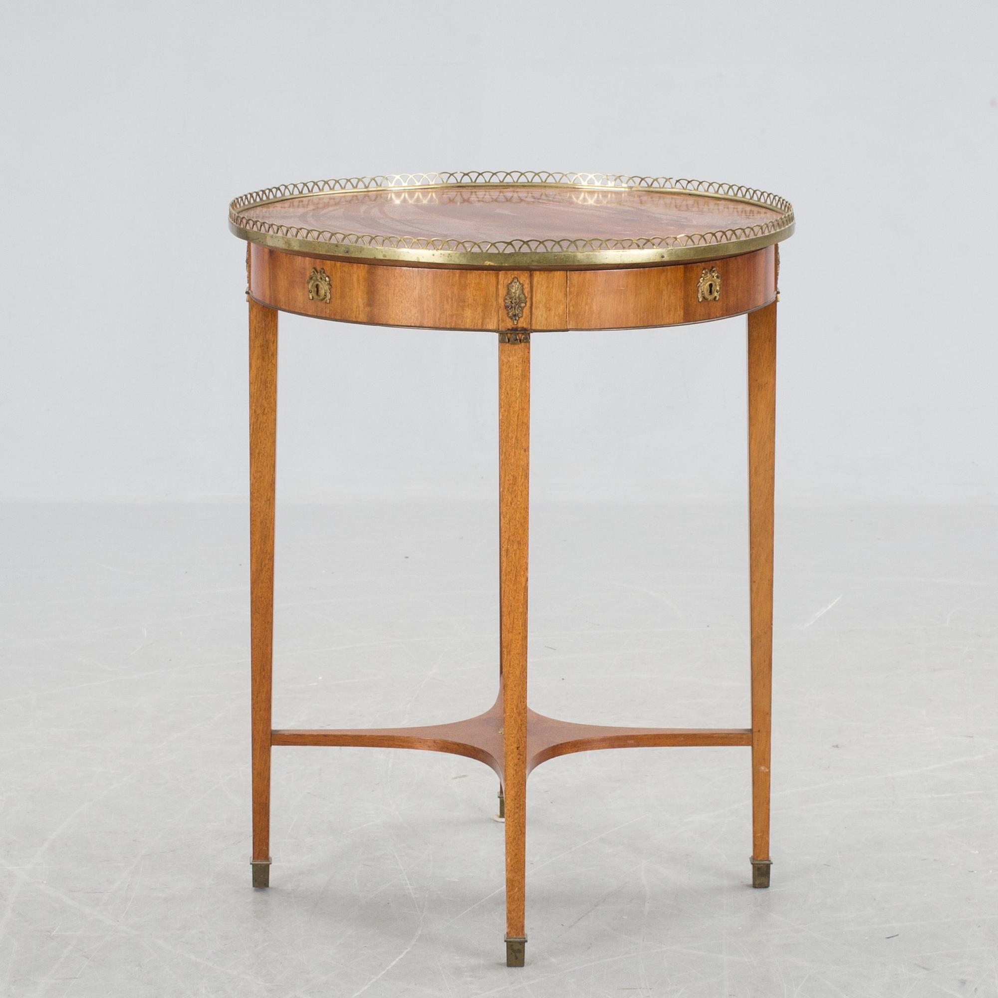 BORD, gustaviansk stil, 1900-talets första hälft.