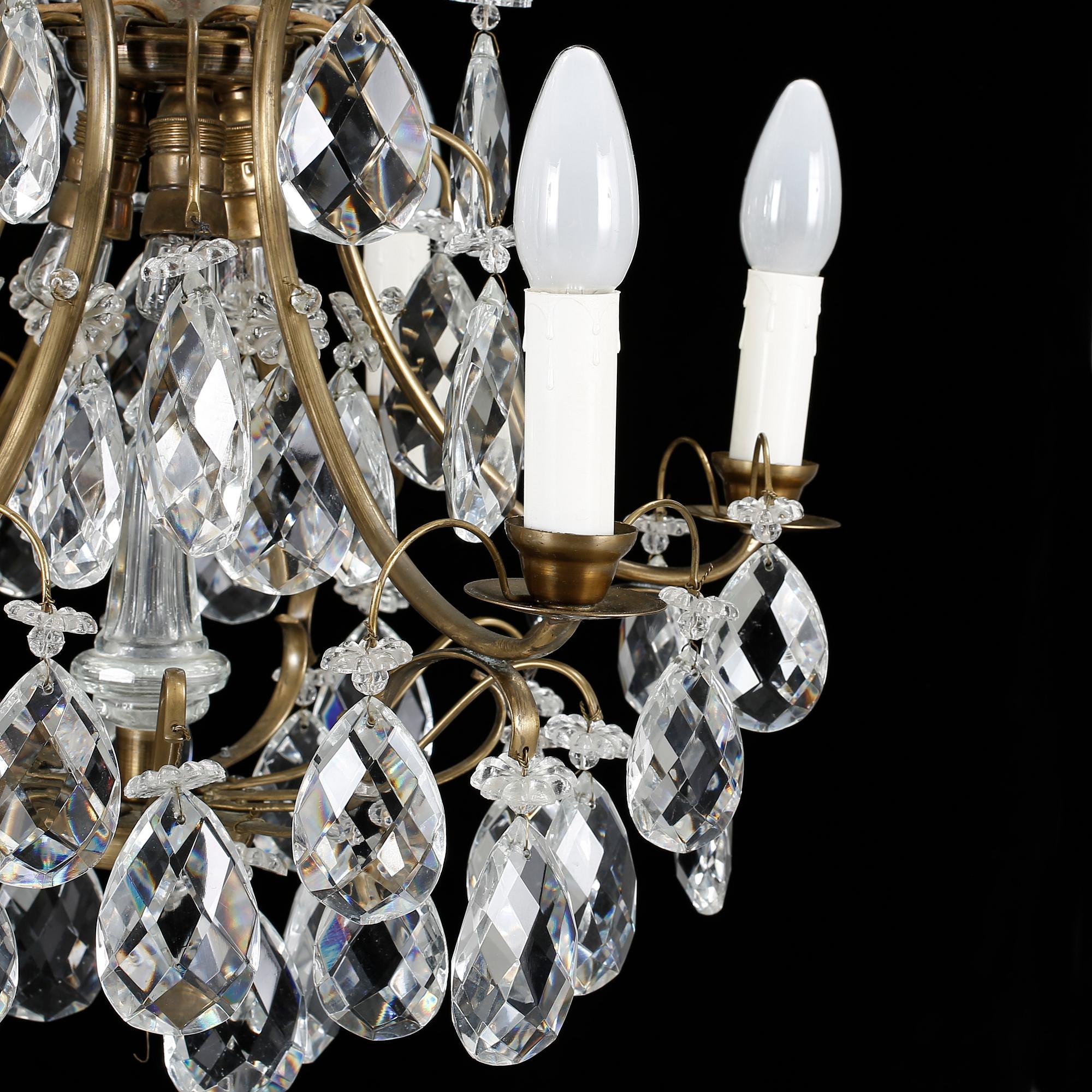 LJUSKRONAN, barockstil, 1900-talets första hälft. Höjd 79 cm.