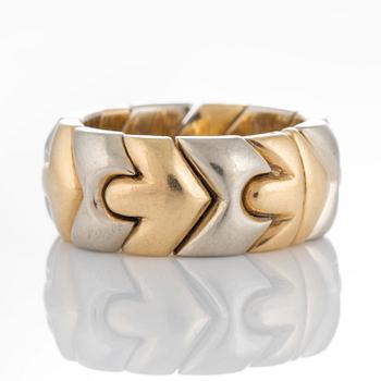 A Bulgari ring in 18K gold and white gold.