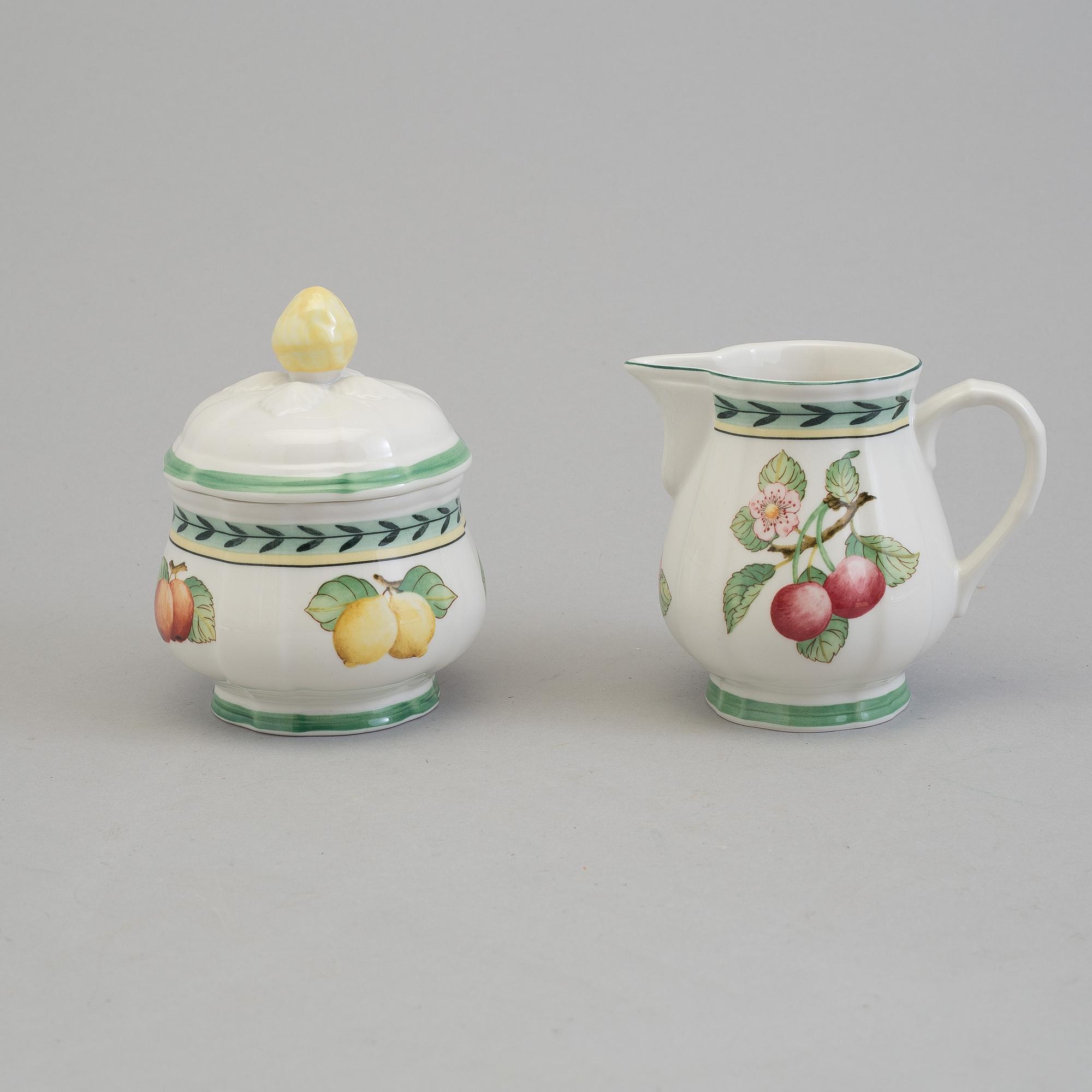 A porcelian table ware set of 26 pcs by Villeroy & Boch, "French Garden" late 20th century/21th century.