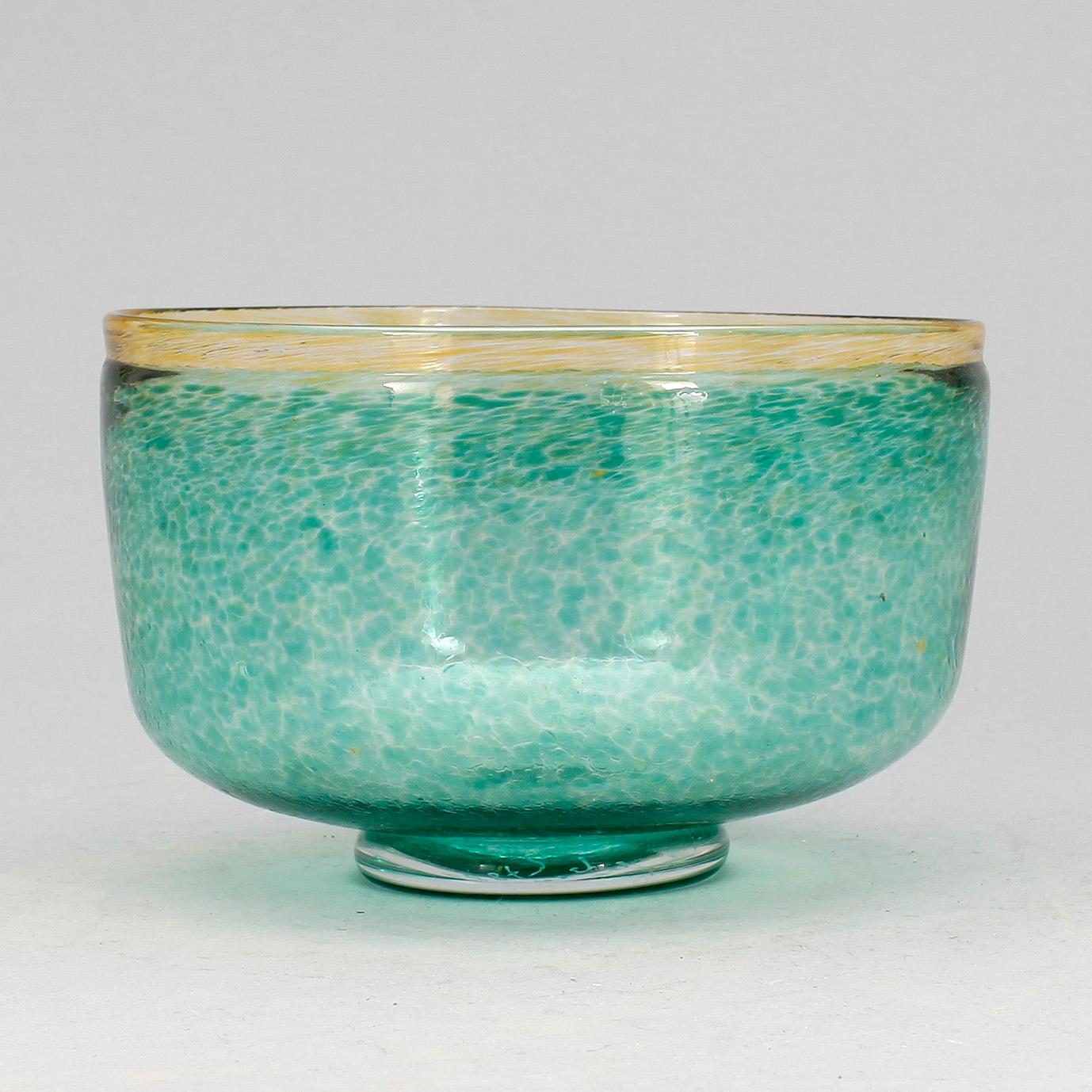 SKÅL SAMT VAS, glas, Bertil Vallien, Kosta, 1900-talets slut.