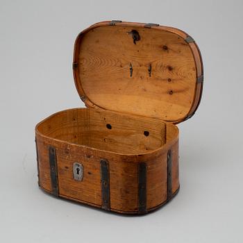 A BOX, late 18th / early 19th century.