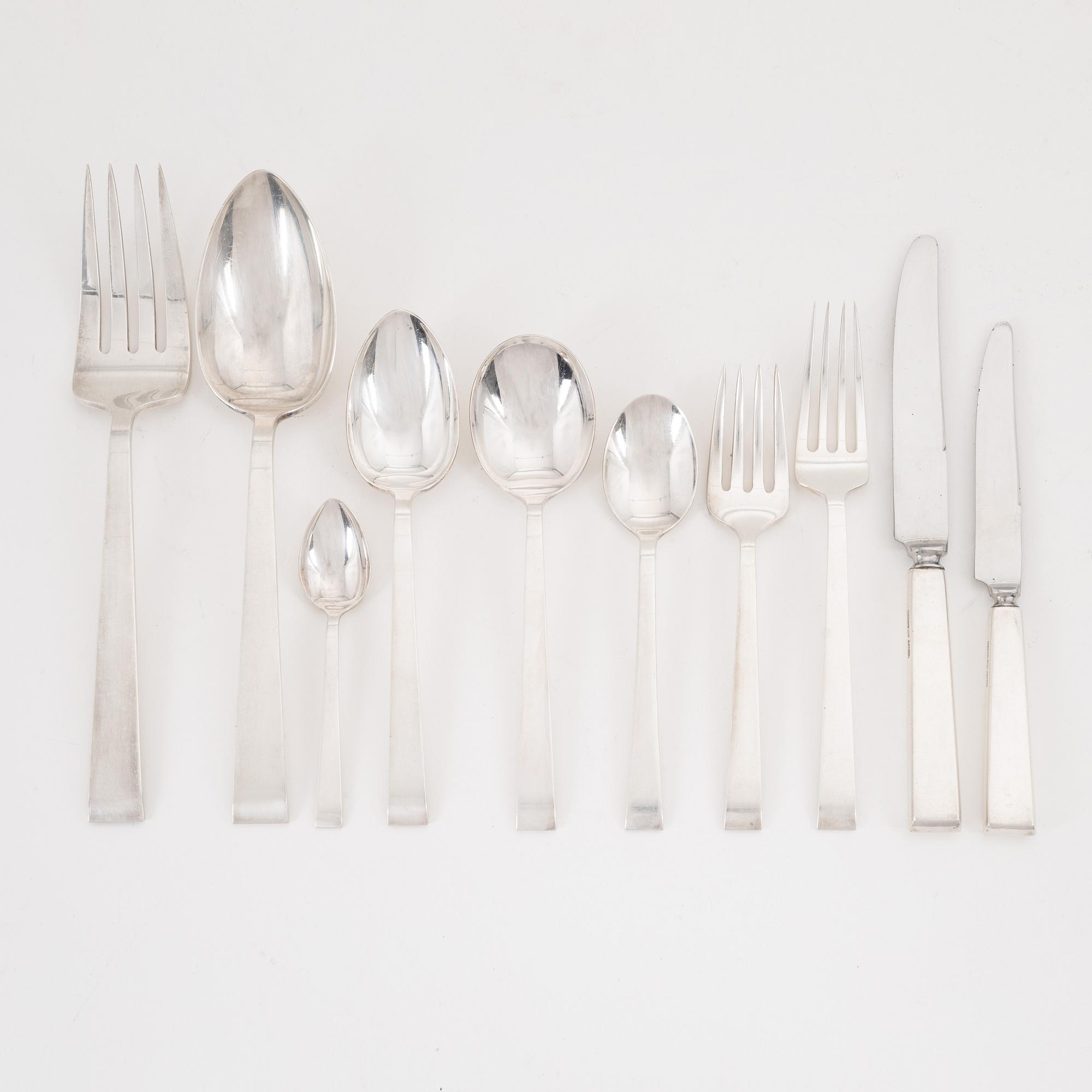 A Japanese sterling silver cutlery, mark of K. Uyeda, 20th century (98 pieces).