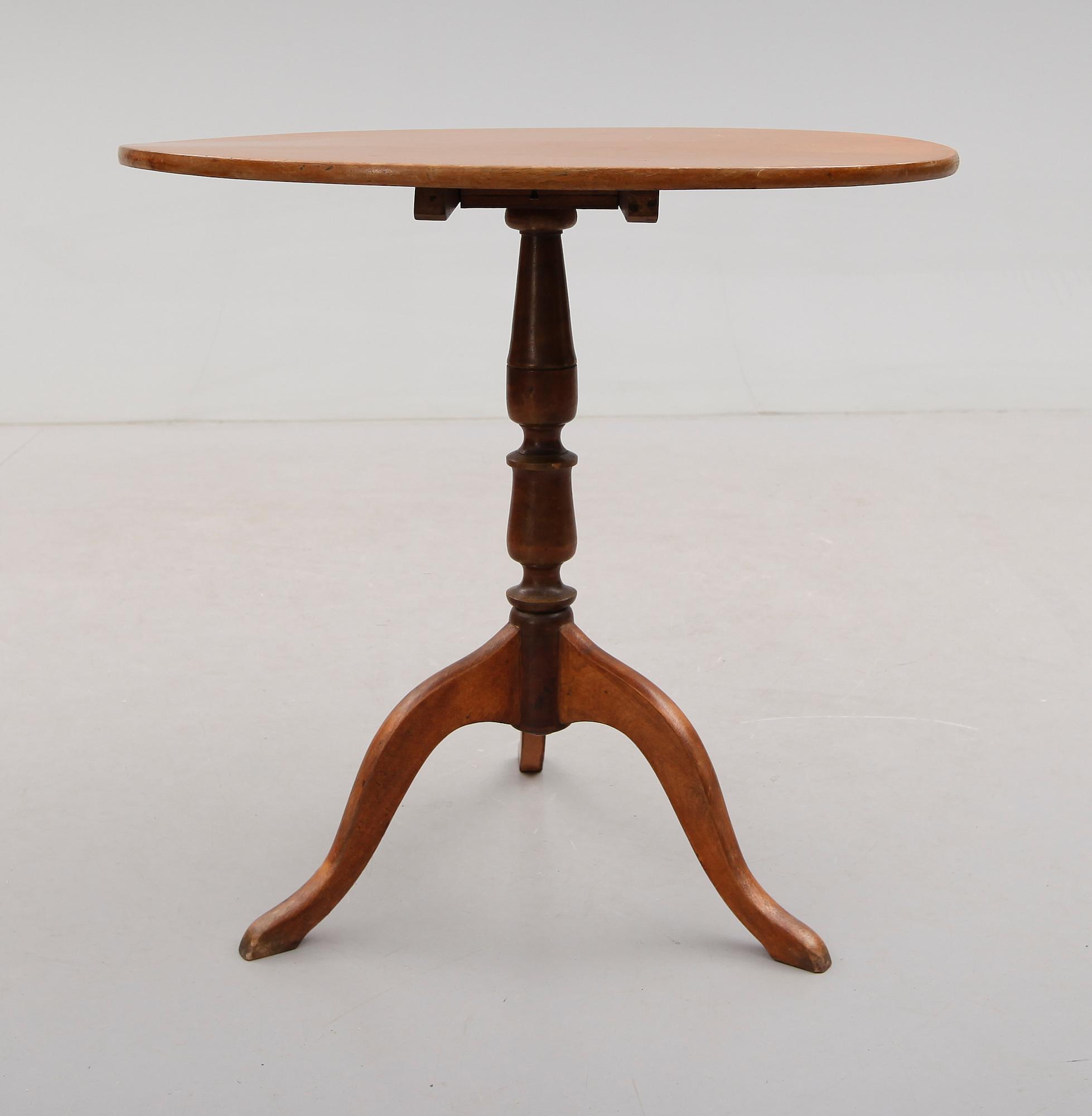 FÄLLBORD, 1800-talets första hälft.