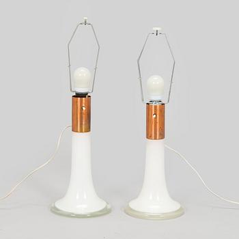 Lisa Johansson-Pape, pöytävalaisimia, 2 kpl, malli 46-017, Stockmann Orno 1960-luku.