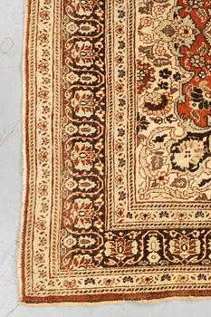 Matta, Antik Täbris, s.k. Hadjalili, ca 169 x 121-125 cm.