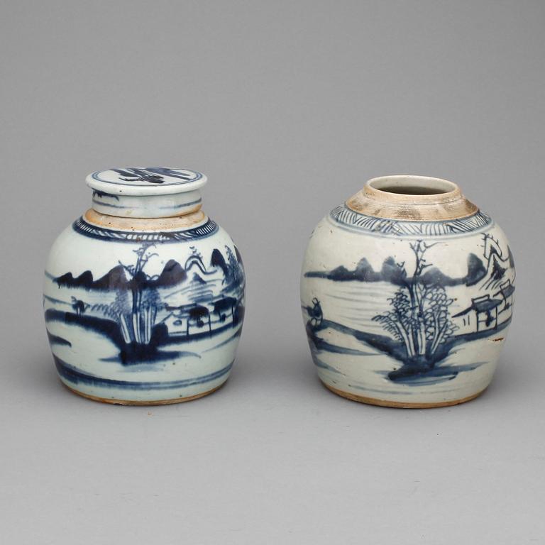 BOJANER, 2 st, porslin, Kina, 1800-tal.