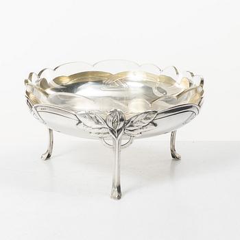 A Jugend silver bowl/stand with glass bowl, Oulu, Finland 1908.