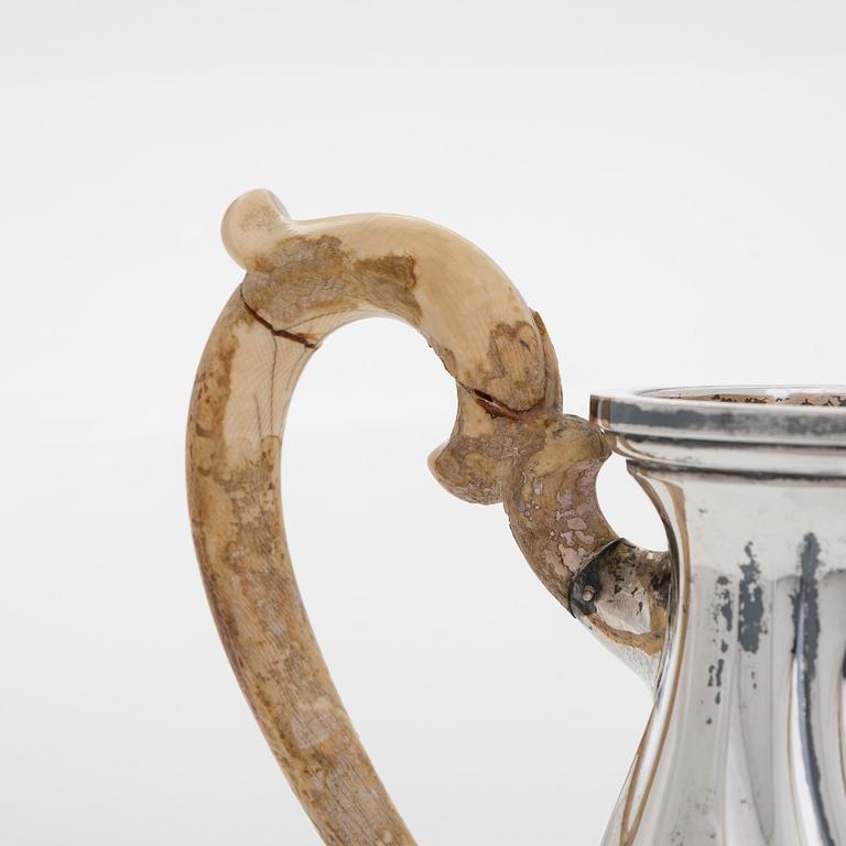 Te- och kaffeservis på bricka, silver, totalt 6 delar, silver, Tjeckoslovakien 1929-1941.