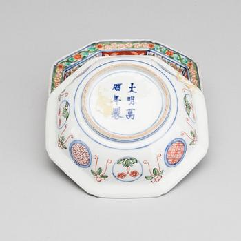 TWO JAPANESE BOWLS MARKED WAN LI(19th/20th century).
