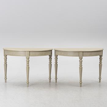 Dining table, 19th century.