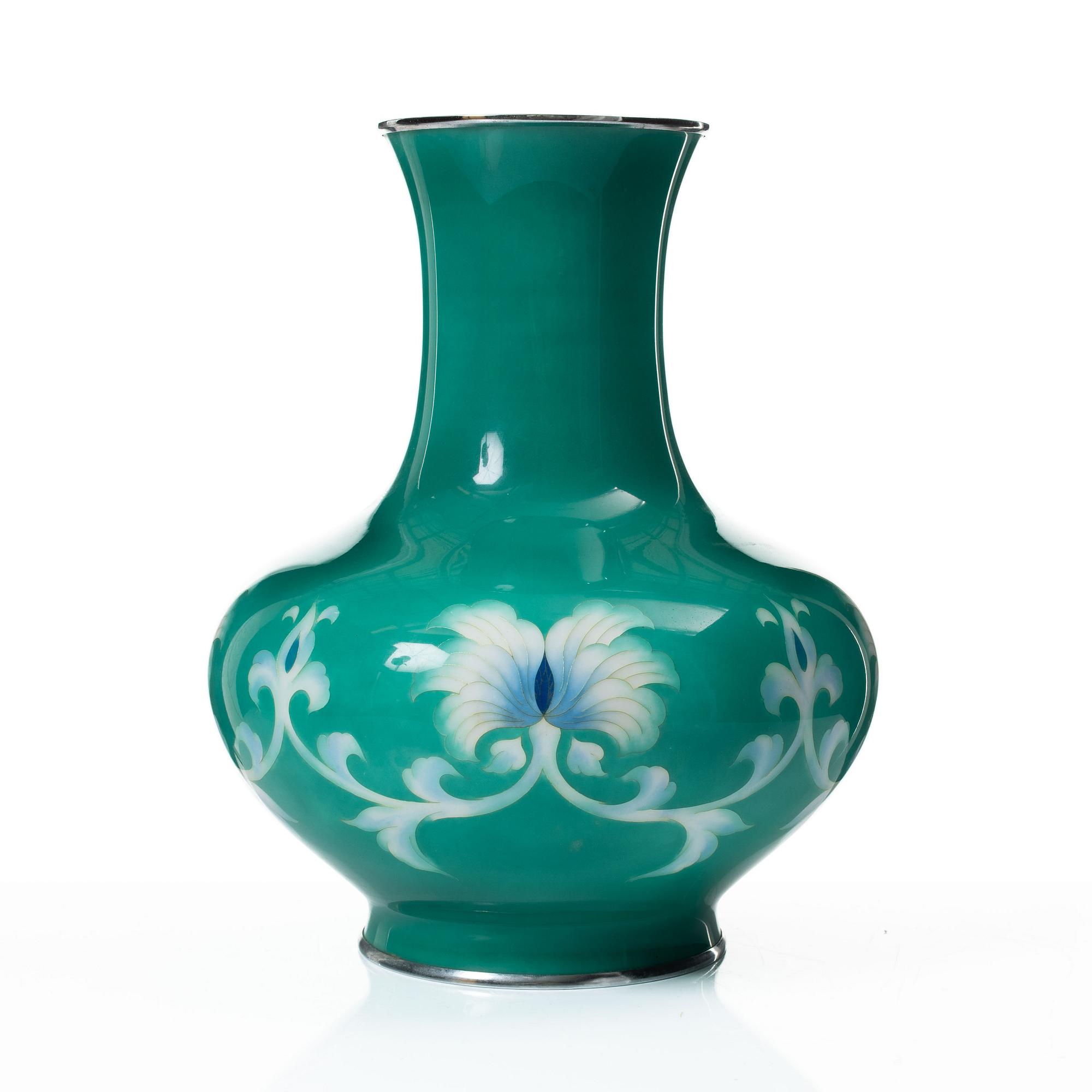 Yuiko Tamura, vas, flytande cloisonné, Japan 1900-tal.