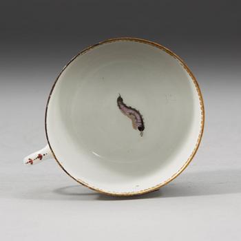 KOPP med FAT, porslin. Meissen, omrking 1740.