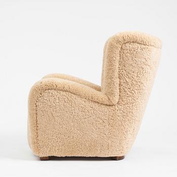 A Swedish Modern easy chair, 1930-40s.