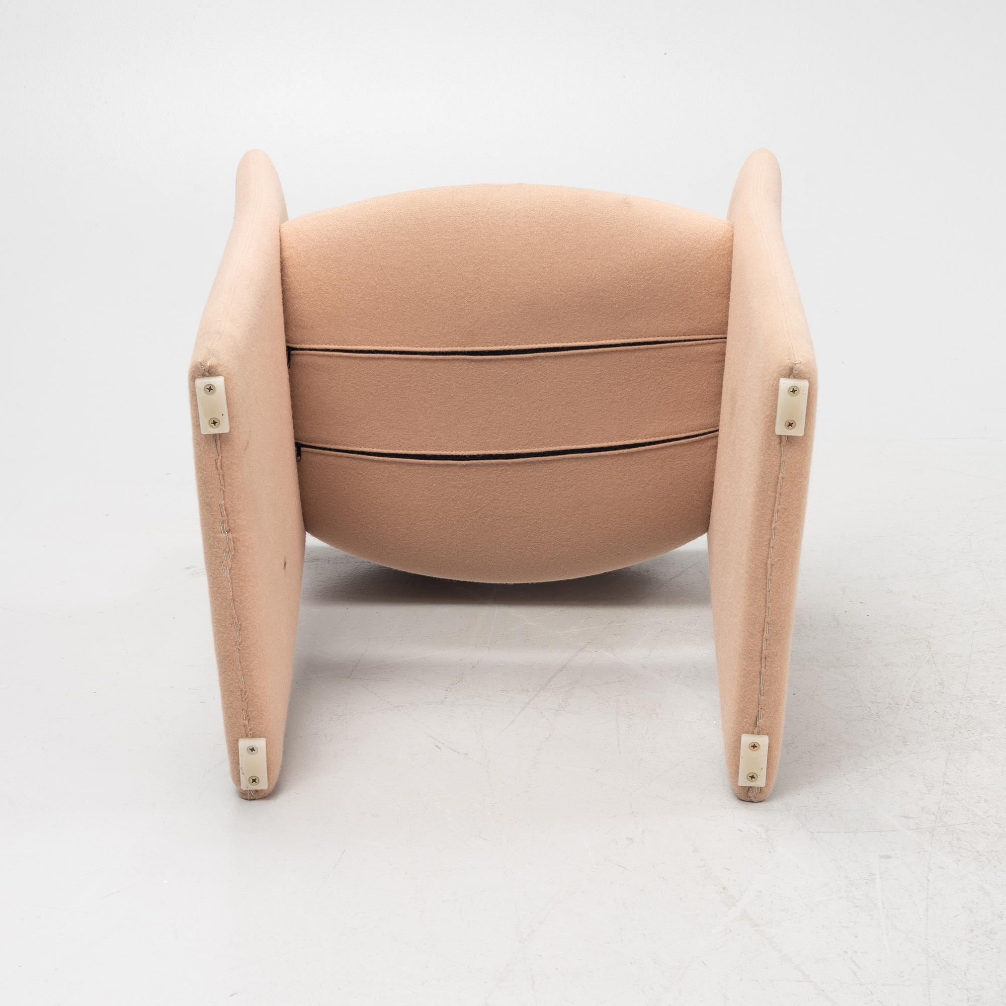 Chris Martin, karmstolar, 8 st, "Crown Easy Chair", Massproductions.