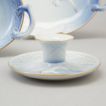 MATSERVIS samt TE/KAFFESERVIS, 76 delar, porslin, delar, "Blå Måsen", Bing o Gröndahl, Danmark.