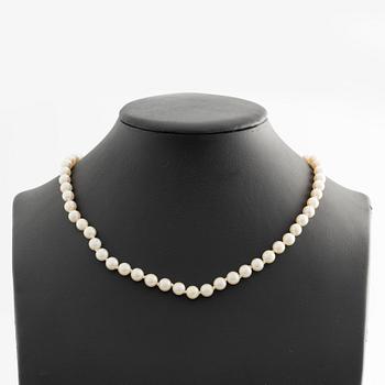 Pärlcollier, med odlade saltvattenspärlor, lås 18K vitguld.