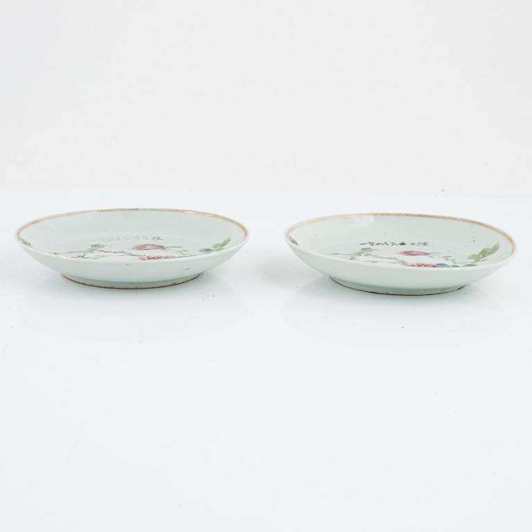 A group of eight Chinese porcelain dishes, Qing dynasty, Qianlong (1736-95) and China, early 20th Century.