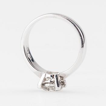 RING, vitguld 14K, Morris Lindblom, briljantslipad diamant, ca 1,40 ct. Vikt 5,4 g.