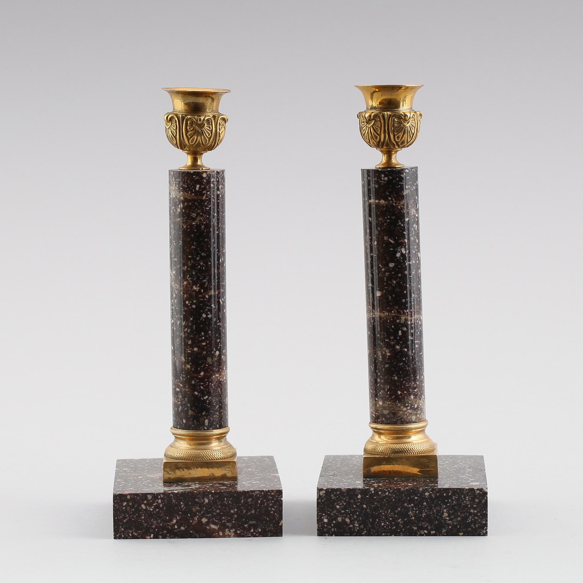 LJUSSTAKAR, 1 par, porfyr, gustaviansk stil, 1900-tal.