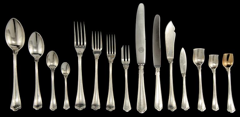 BESTICKSERVIS, 176 delar, silver, total vikt ca 9520 g samt SCHATULL, omkring 1900-talets mitt.
