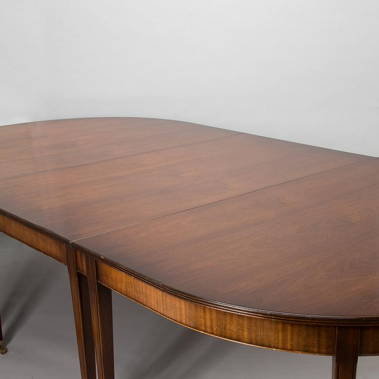 Matbord, sent 1900-tal.