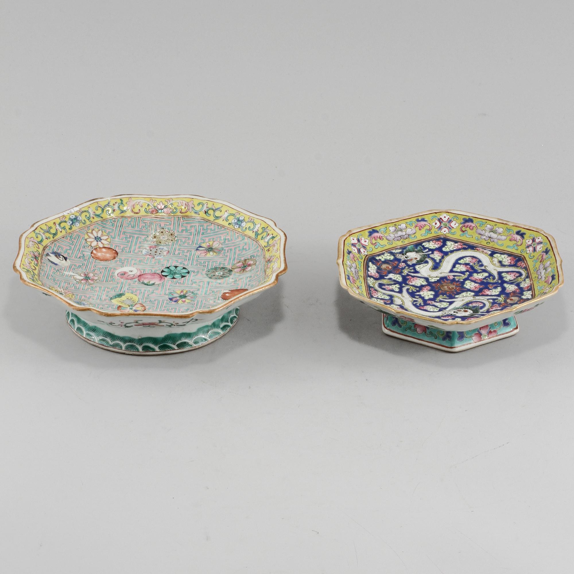 FAT, 2 st, porslin, Kina, omkring sekelskiftet 1900.