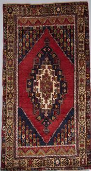 MATTA, Kayseri, Turkiet. Ca 135x260 cm.