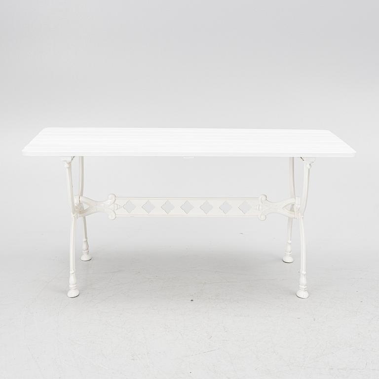 Trädgårdsgrupp, 4 delar, Byarum, 1900-talets andra hälft.