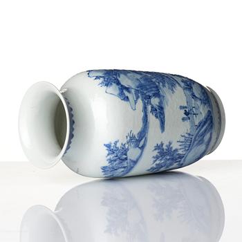 A blue and white 'landscape' vase, Qing dynasty, 19th century.