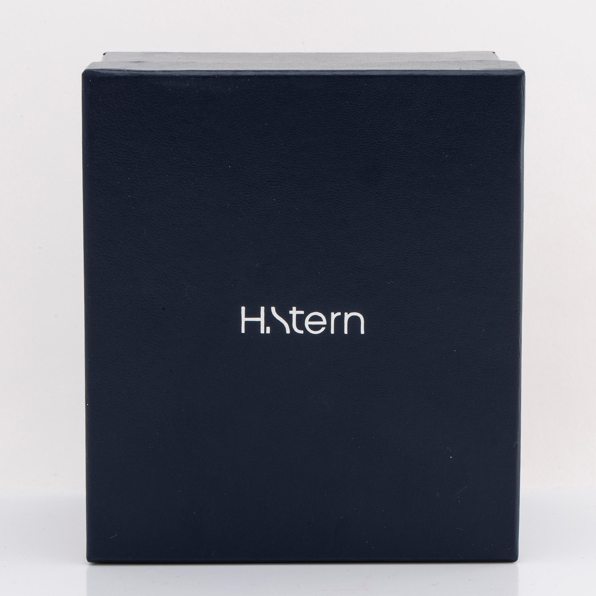 H STERN wristwatch, "Sapphire collection", 18 x 25 mm, quartz movement, 1 diamond, original case, guarantee document.