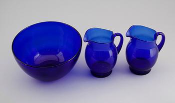 SKÅL OCH 2 KANNOR, glas, 1800-talets andra hälft.