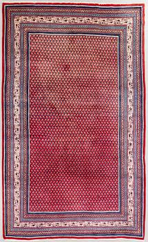 Carpet, Sarouk mir, approx. 335 x 212 cm.