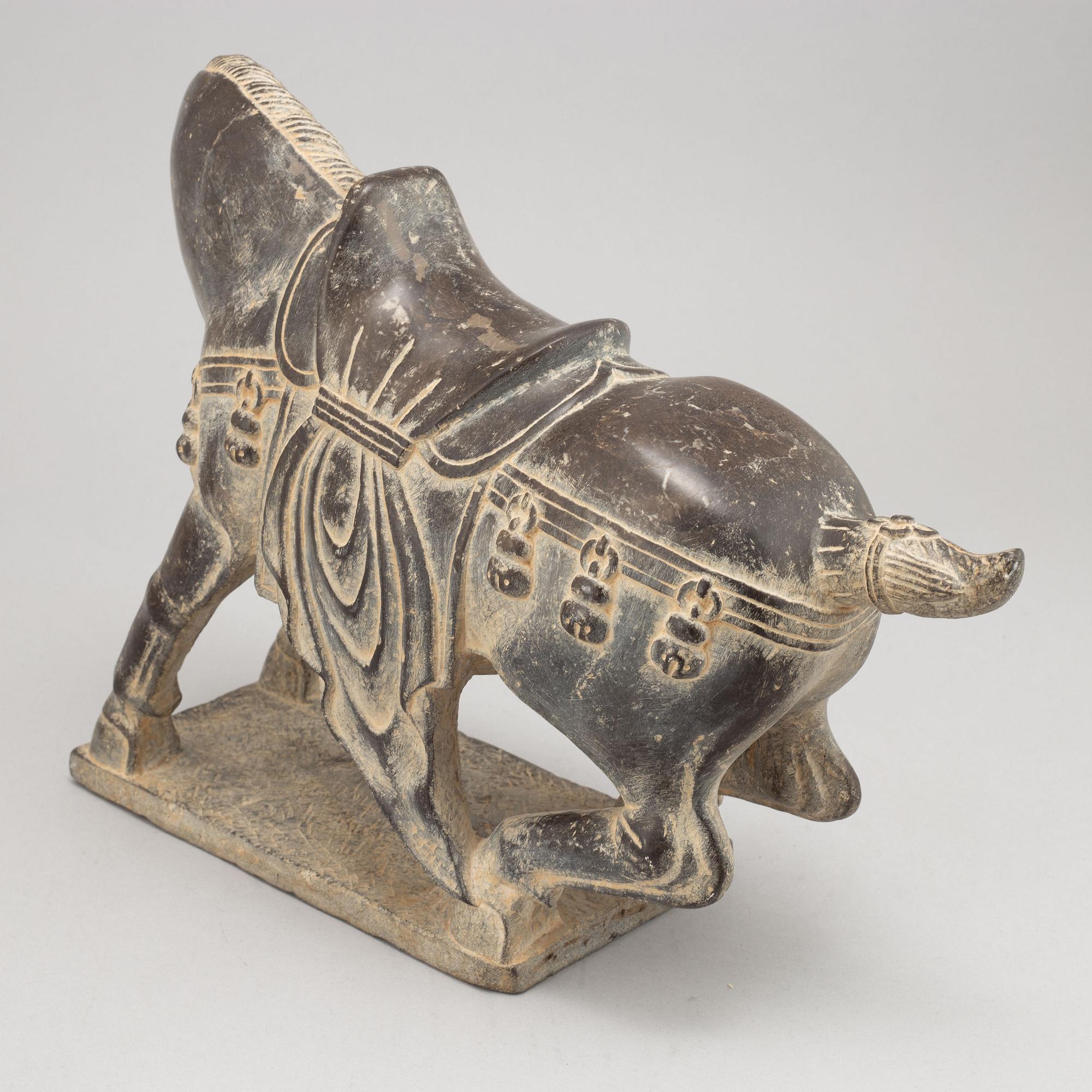 Skulptur i form av häst, Tang-stil, Kina, sen tillverkning.