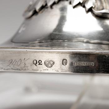 A Swedish 18th century silver hot-water urn, mark of Pehr Zethelius, Stockholm 1798.