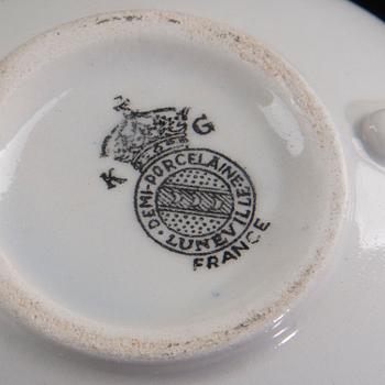TESERVIS, 17 delar, flintgods, Luneville Porcelain, Frankrike 1900-talets senare hälft.